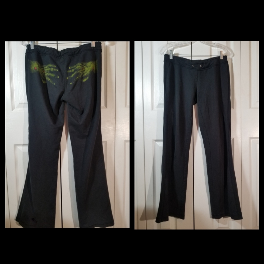Rocksteady Zombie Hands Hoodie and Sweatpants - Picture 4 of 4